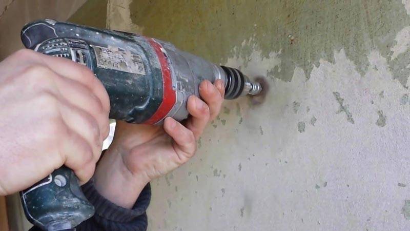 Как снять старую краску с трубы отопления: химический и механический способ