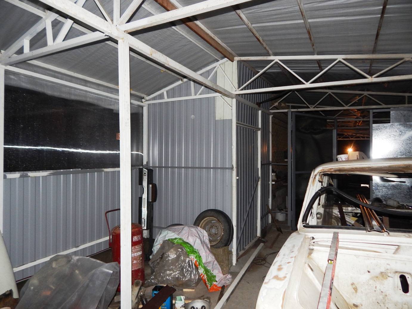 Как утеплить гараж из профнастила дешево изнутри? - remontdz.ru