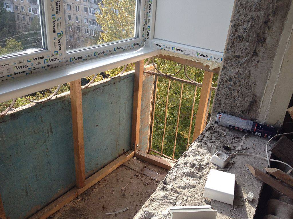 Ремонт балкона в хрущевке: пошаговая инструкция