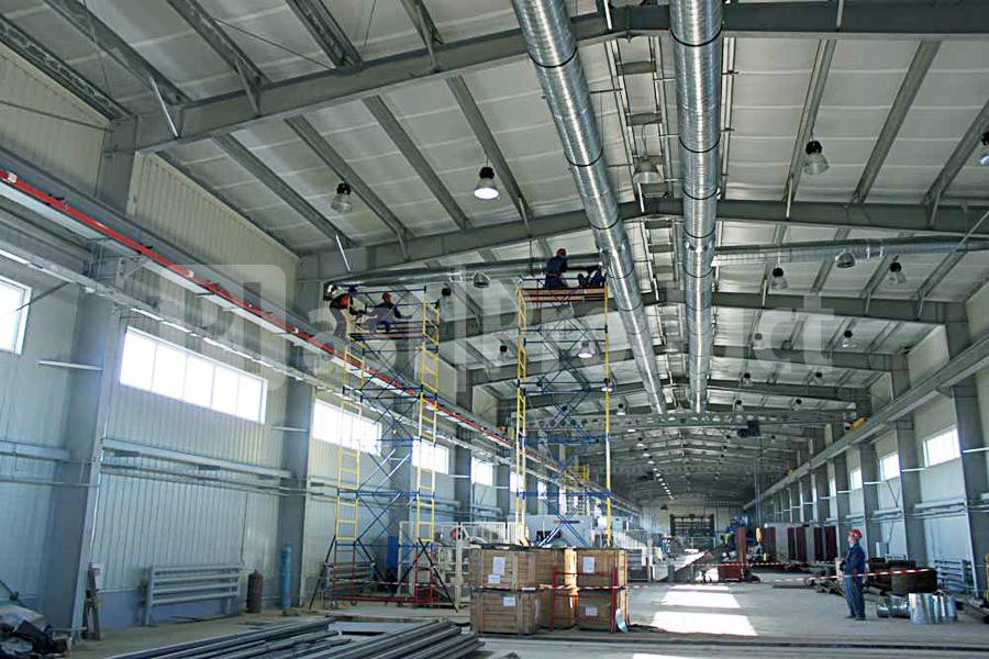 Воздушное отопление производственного или промышленного помещения