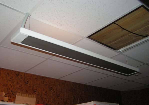 Установка инфракрасного обогревателя на потолок