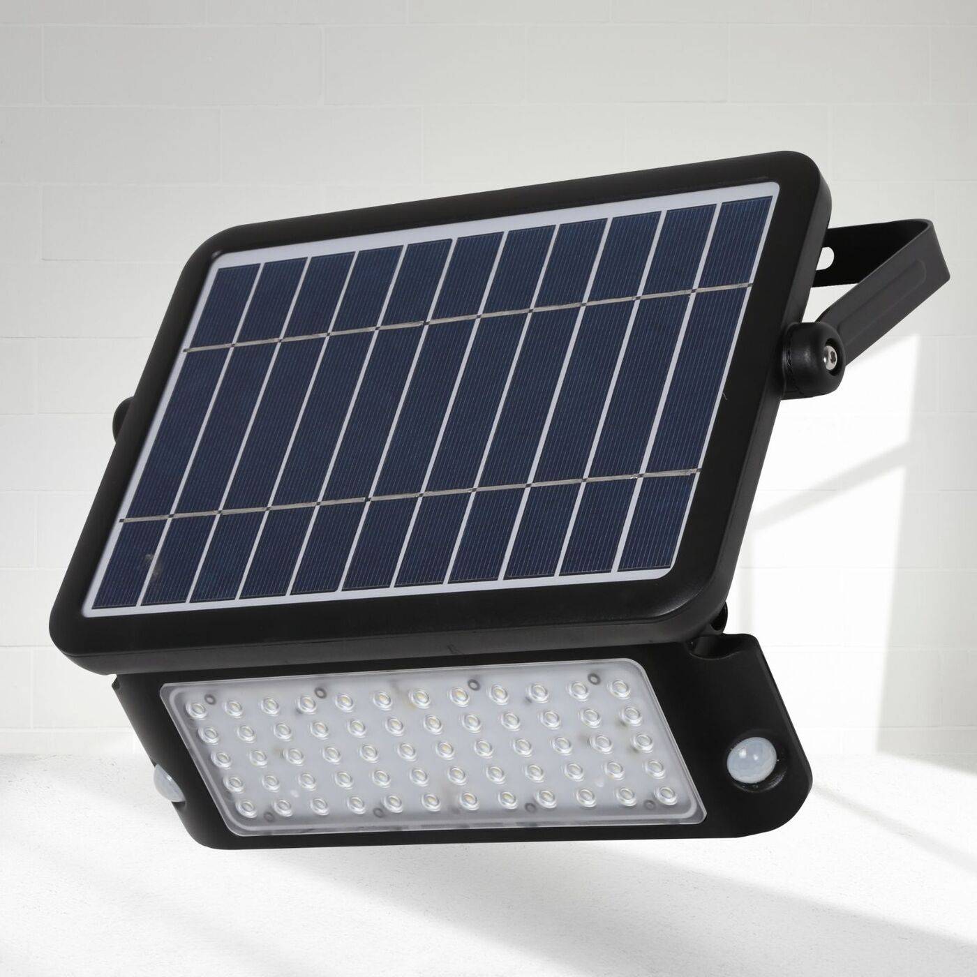 Обзор кемпинговых фонарей на аккумуляторах и солнечных батареях с алиэкспресс