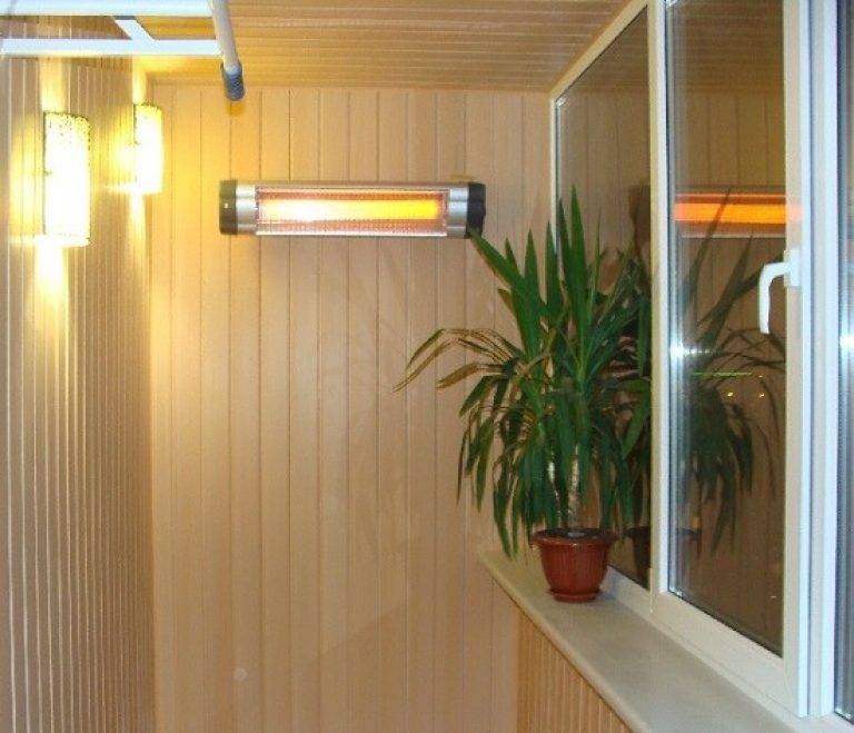 Отопление балкона и лоджии: инфракрасный обогреватель, конвектор и другие варианты