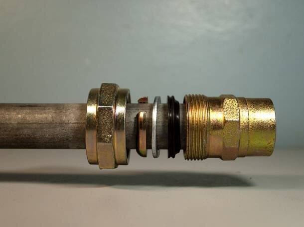 Соединение стальных труб без сварки и резьбы: безрезьбовые и бессварочные способы