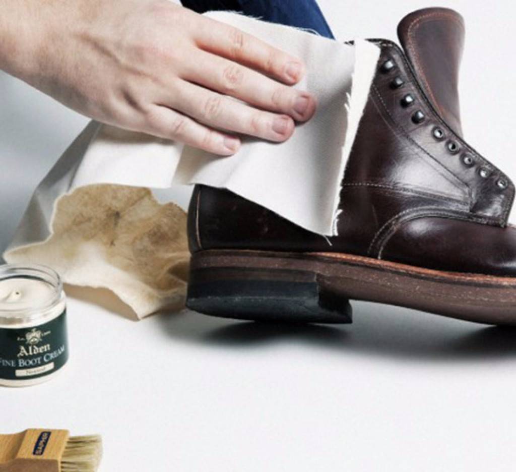 Дезинфекция обуви: обработка от грибка в домашних условиях, средства, ванночки и поддон, когда необходимо обеззаразить (после другого человека)