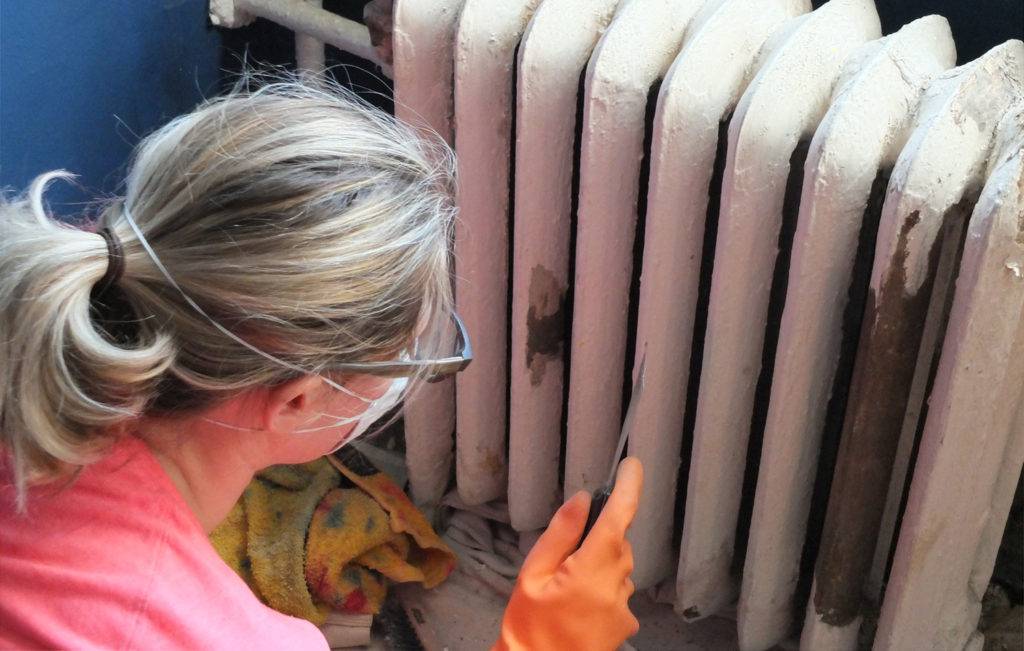 Какую выбрать краску для радиаторов отопления и как их покрасить