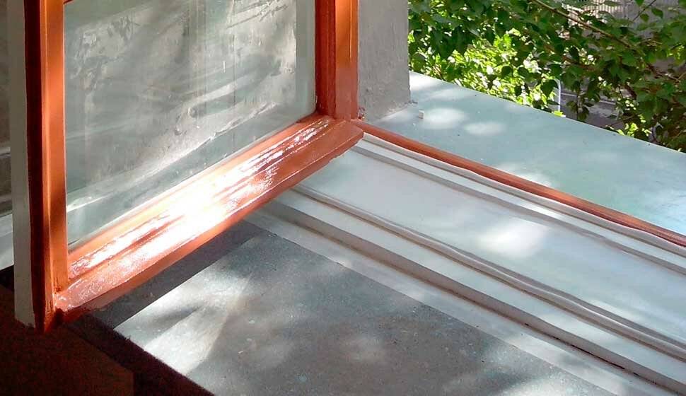 Как утеплить деревянные окна на зиму — 6 простых способов для самостоятельного применения
