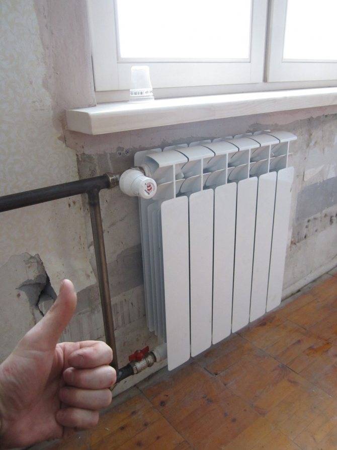 Монтаж радиатора отопления своими руками: правила монтажа, как смонтировать правильно батарею, схема на фото и видео
