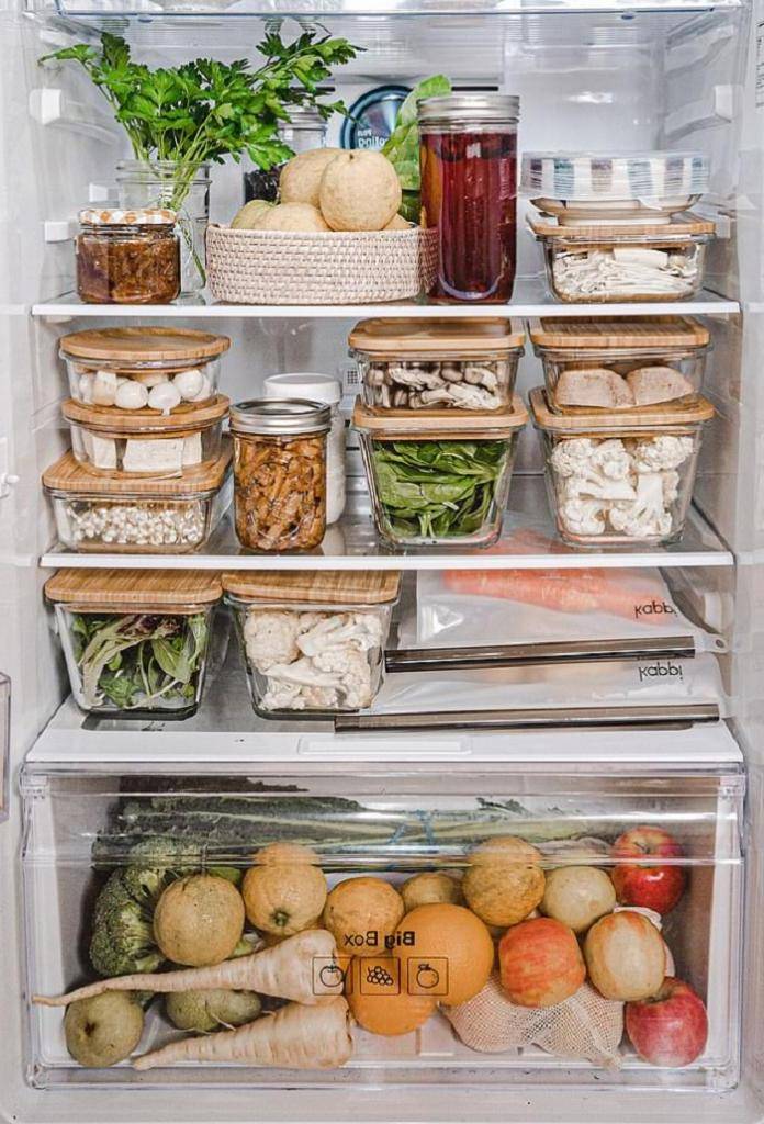 7 способов навести порядок в холодильнике