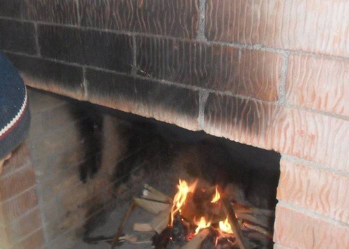 Почему дымит печь в доме - причины дыма при растопке