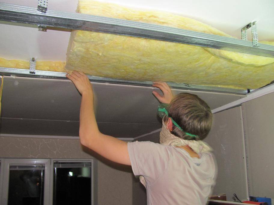 Как сделать утепление потолка в частном доме своими руками и не ошибиться с выбором утеплителя