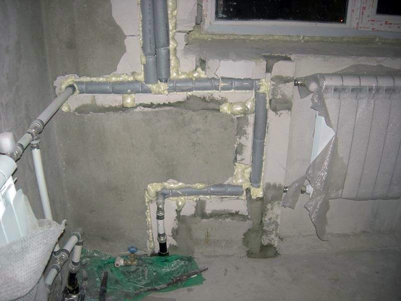 Крепление труб отопления к стене - система отопления
