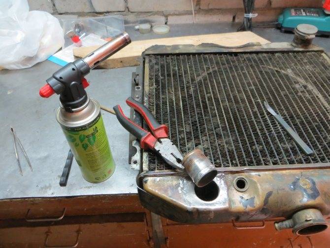 Как запаять алюминиевый радиатор в домашних условиях - чем отремонтировать: удалить окисление, заклеить дырку и устранить течь