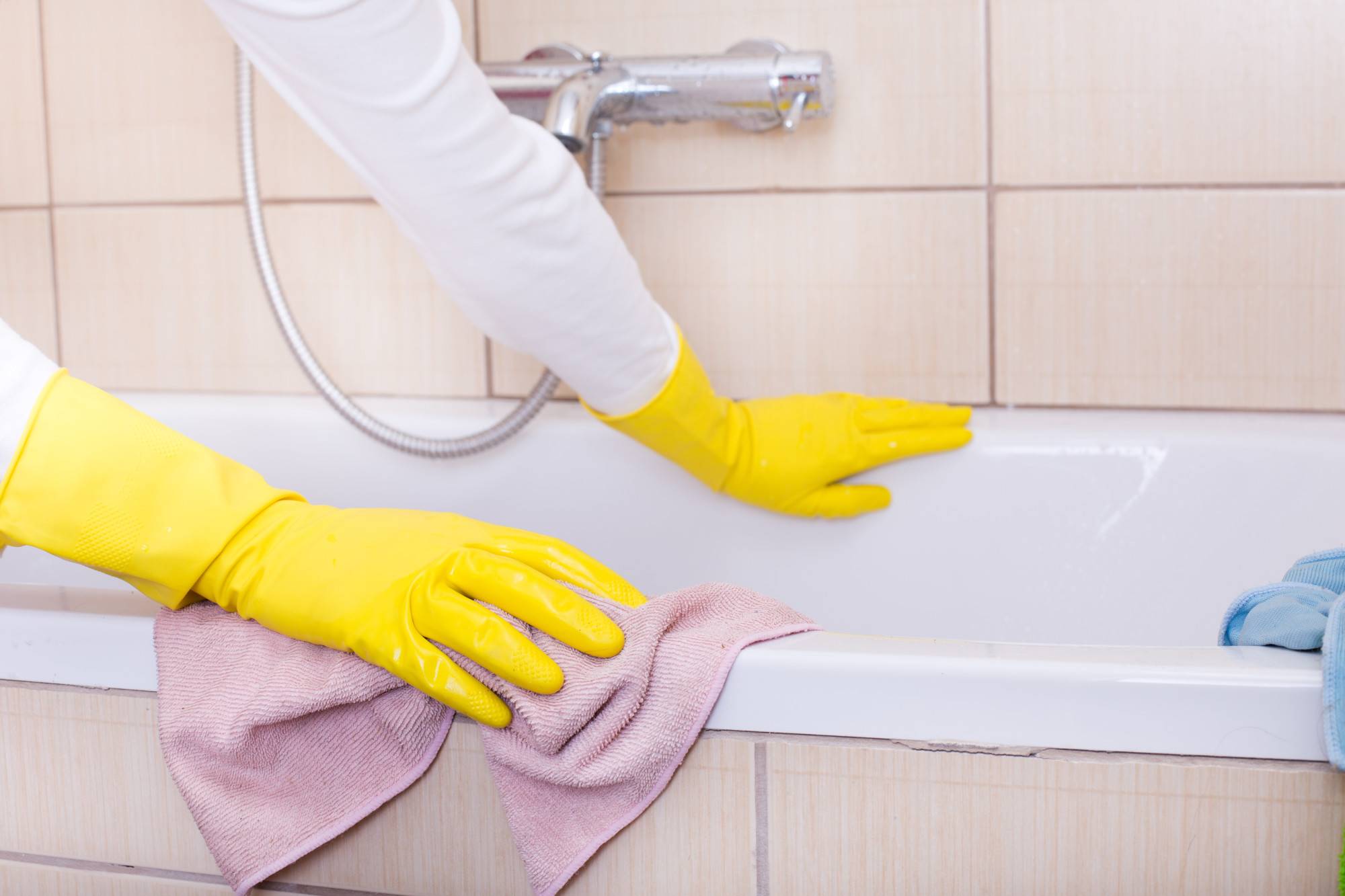 Чем мыть акриловую ванну в домашних условиях: обзор вариантов