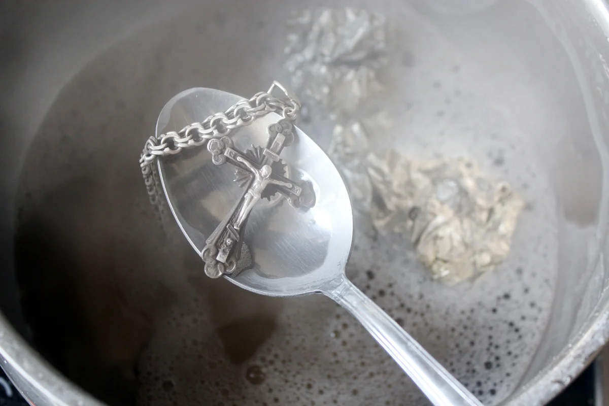 Как почистить серебро в домашних условиях — простые и эффективные методы