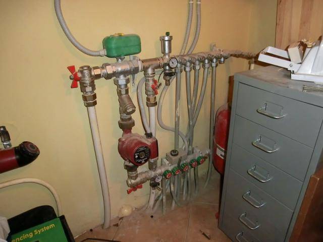 Установка дополнительного насоса в систему отопления: монтаж и особенности подключения к котлу