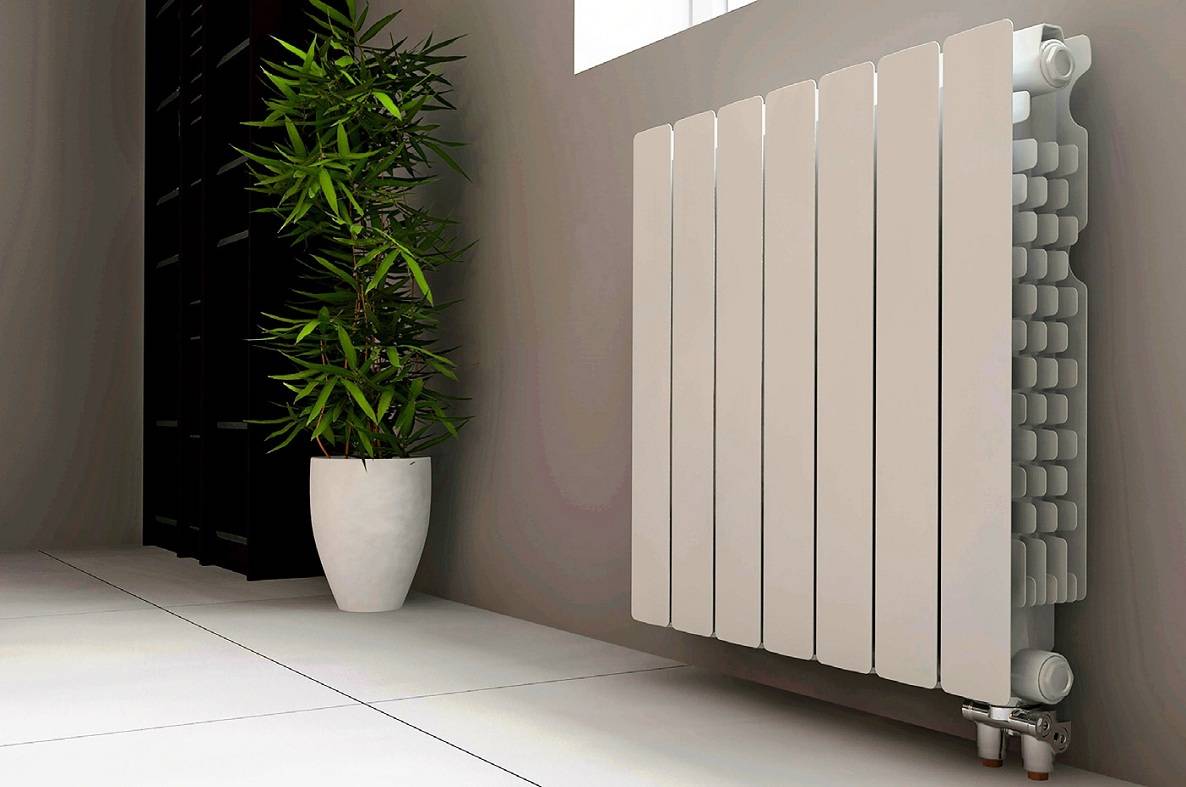 Какой радиатор отопления выбрать? какие лучше для частного дома и квартиры: биметаллические или чугунные? обзор +видео