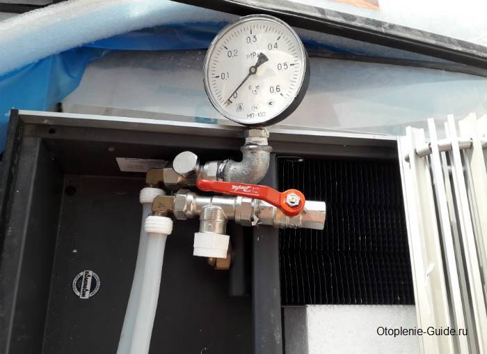 Каким давлением опрессовывается система отопления?