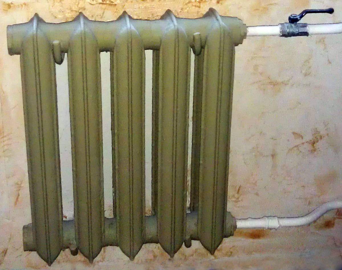 Выбор радиатора отопления. что лучше ставить в дом сегодня?