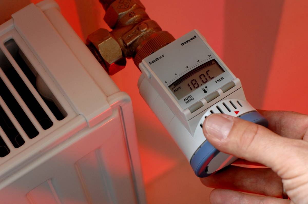 Счетчик тепла на батарею: принцип работы накладного датчика отопления в квартире